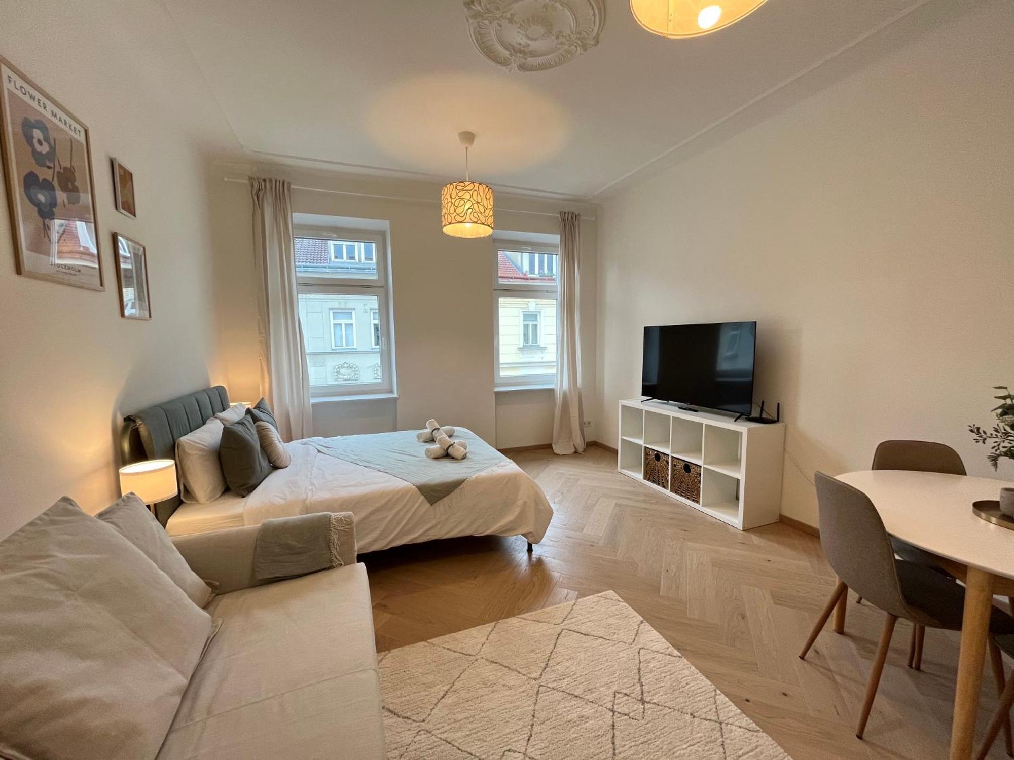 Luxurious One Room Apartment Near Schoenbrunn Palace Vienna Exterior photo
